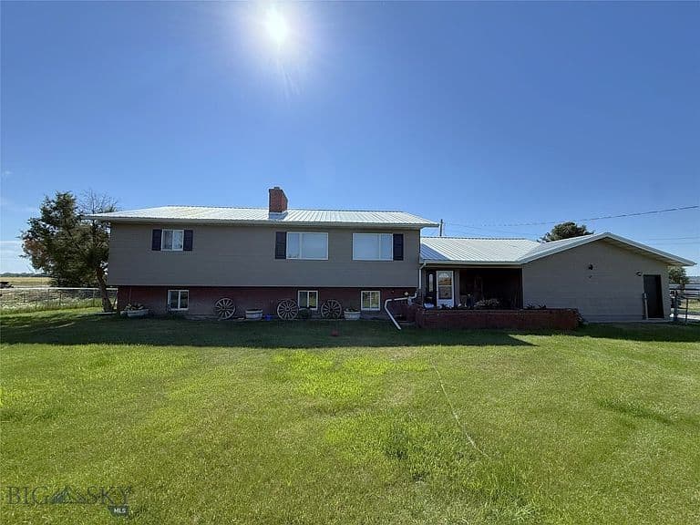 2606 N 17th Rd photo 1