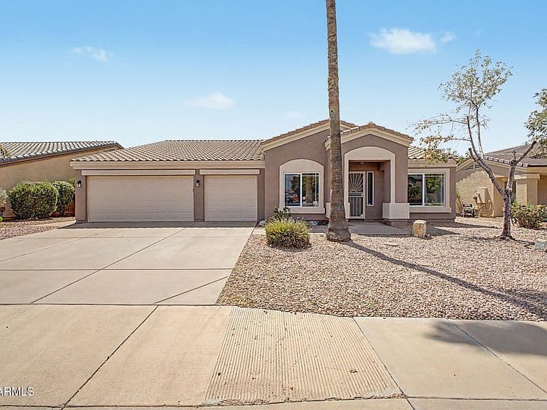 10505 E EMERALD Circle photo 1