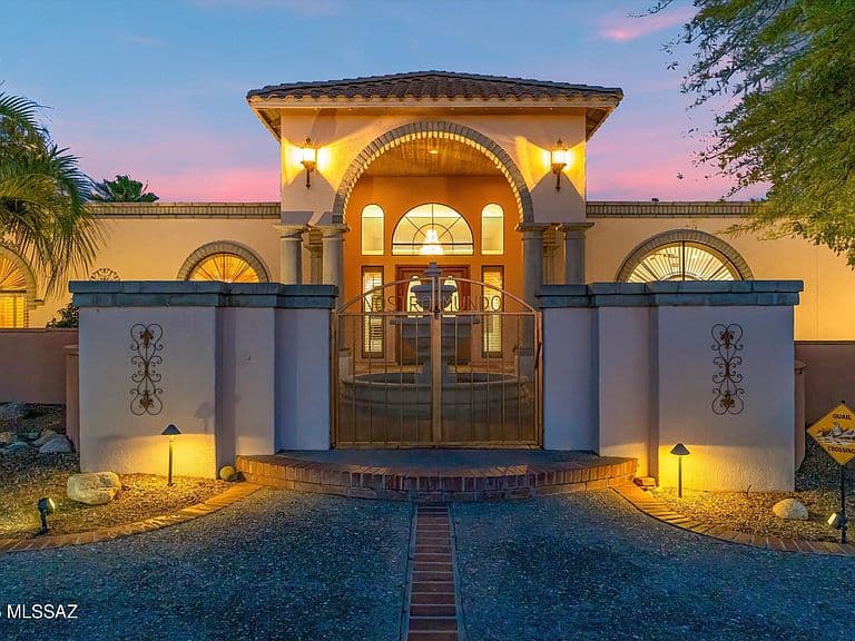 11555 E Pantano Trl photo 1