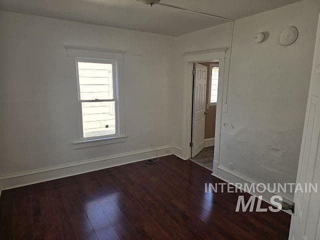 220 8th Ave S photo 5