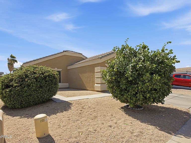 12405 W DREYFUS Drive photo 3
