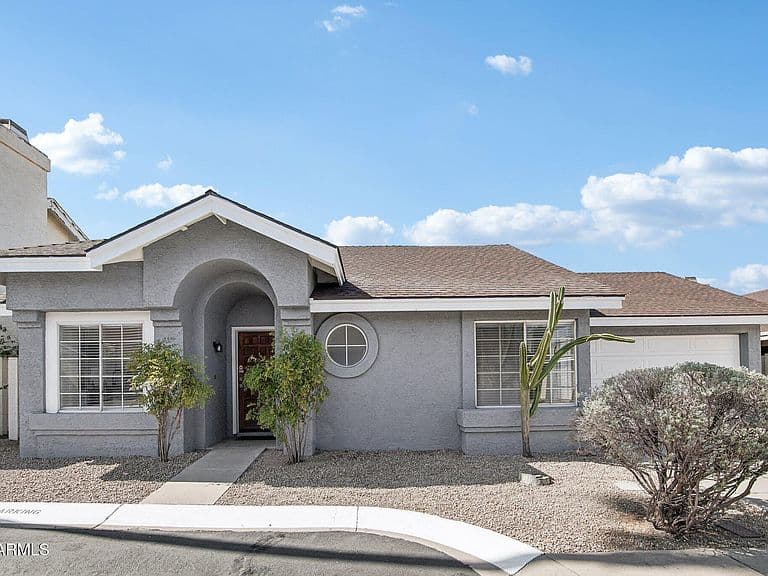 1029 E ANNETTE Drive photo 1