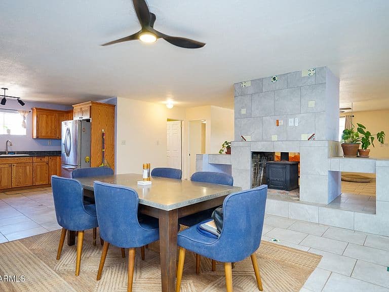 4679 W Prince Rd photo 1