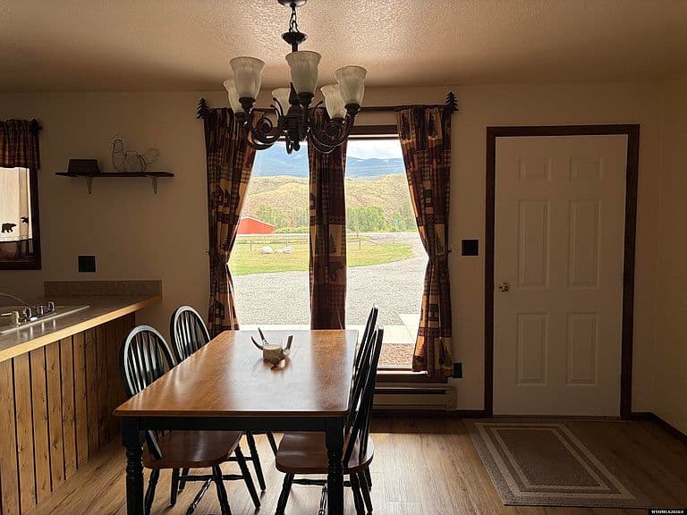 1516 Warm Springs Dr photo 4