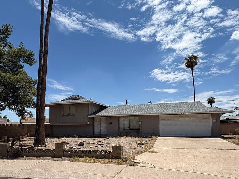 4137 W LUKE Avenue photo 1