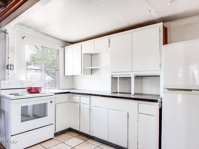 3802 E March Pl photo 1
