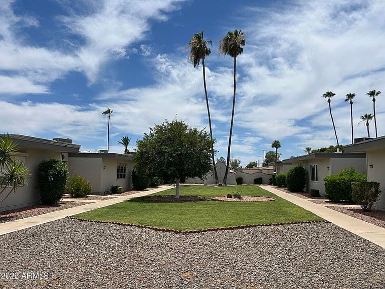 10878 W COGGINS Drive photo 5