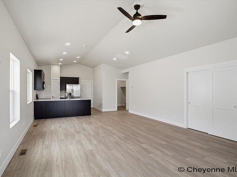 5721 Liz Ranch Rd photo 4