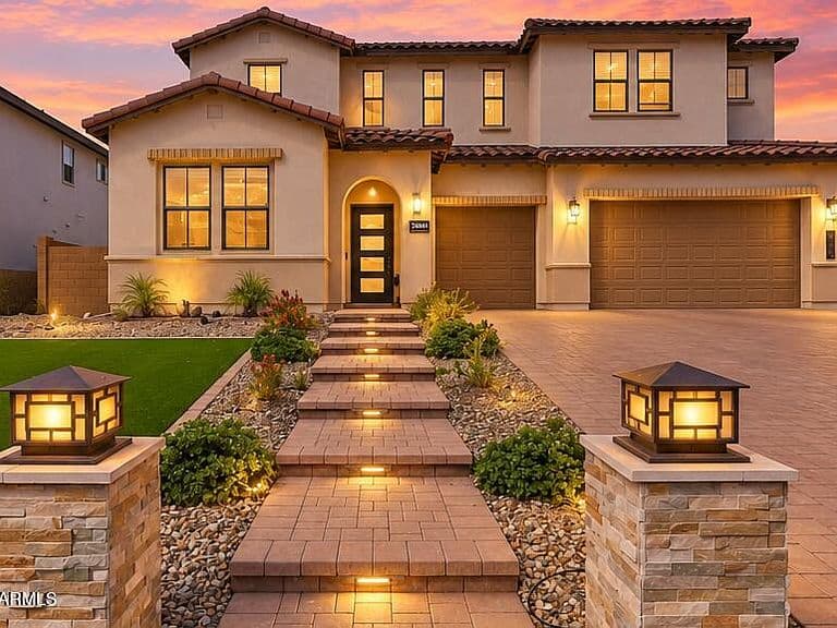 1920 E VILLA LINDA Drive E photo 1