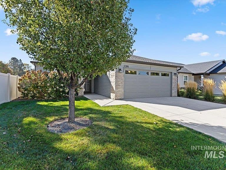 2391 E Kamay Dr photo 2
