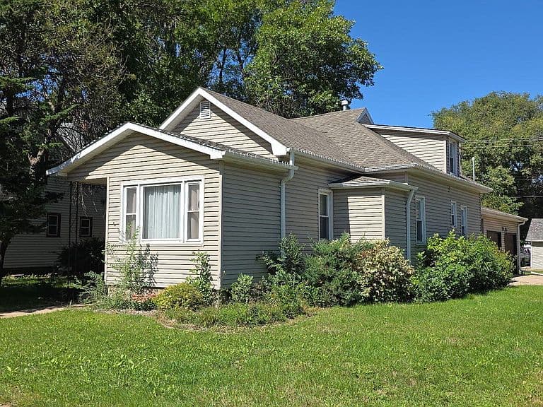 822 E 7th Ave photo 2