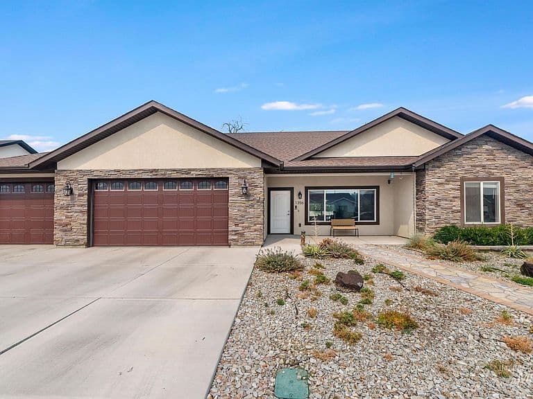 1356 Jump St photo 2