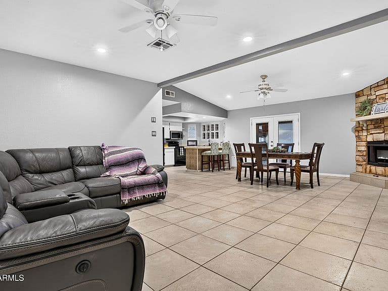3222 N SEAN Drive photo 4