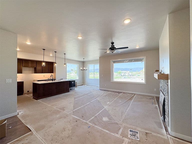 816 Rivet Way photo 5