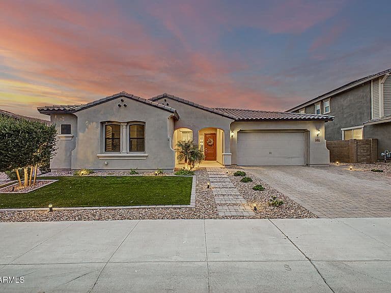 27912 N 93RD Lane photo 1
