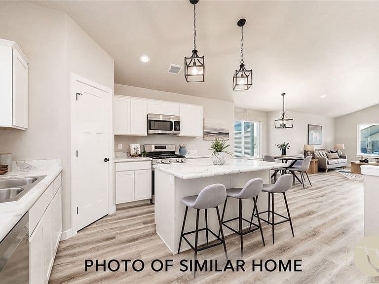 2245 Salinas Cir photo 5