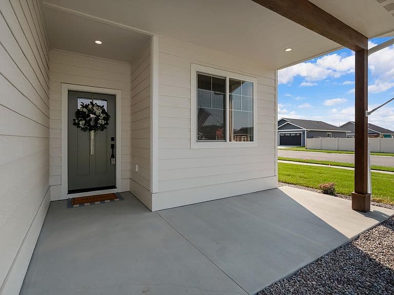 551 Saint Regis Dr photo 3