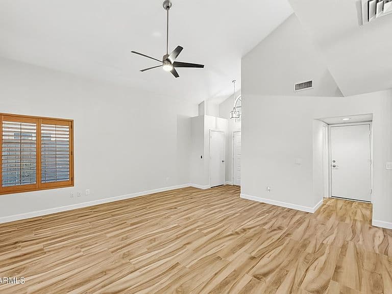 1160 N BULLMOOSE Drive photo 3