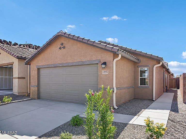 11002 S Audie Murphy Dr photo 1