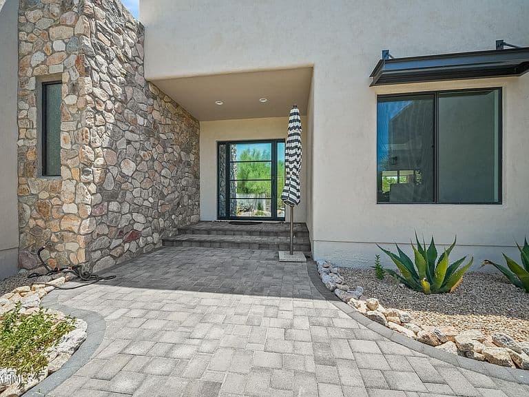 6019 E WILDCAT Drive photo 3