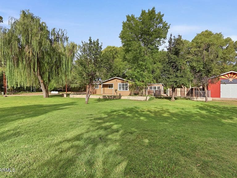 3100 E RIMROCK Drive photo 2