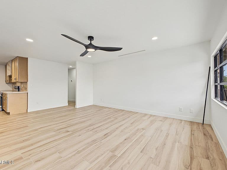 8721 E AMELIA Avenue photo 3