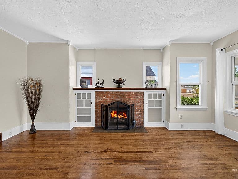 319 14th Ave S photo 3