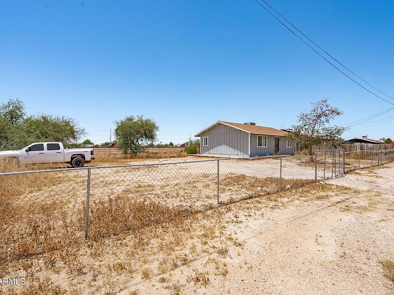21701 W GRIFFIN Avenue photo 3
