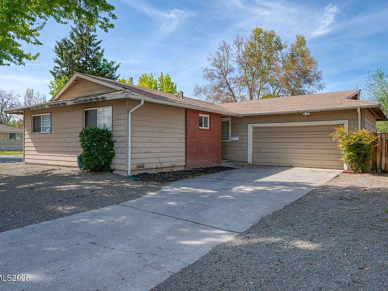 100 E Lenwood Dr photo 1
