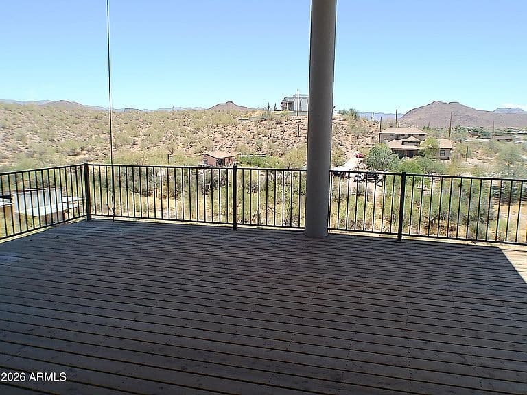 12 E SILVER KING Road photo 3