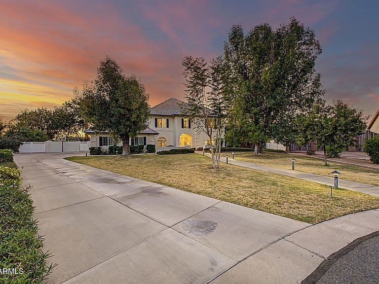 4402 E INDIGO BAY Drive photo 2