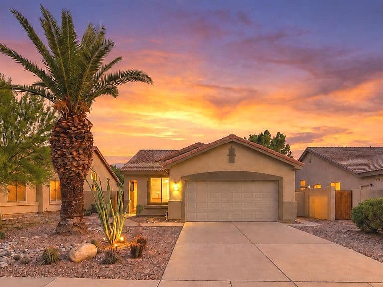 1451 W ARMSTRONG Way photo 3