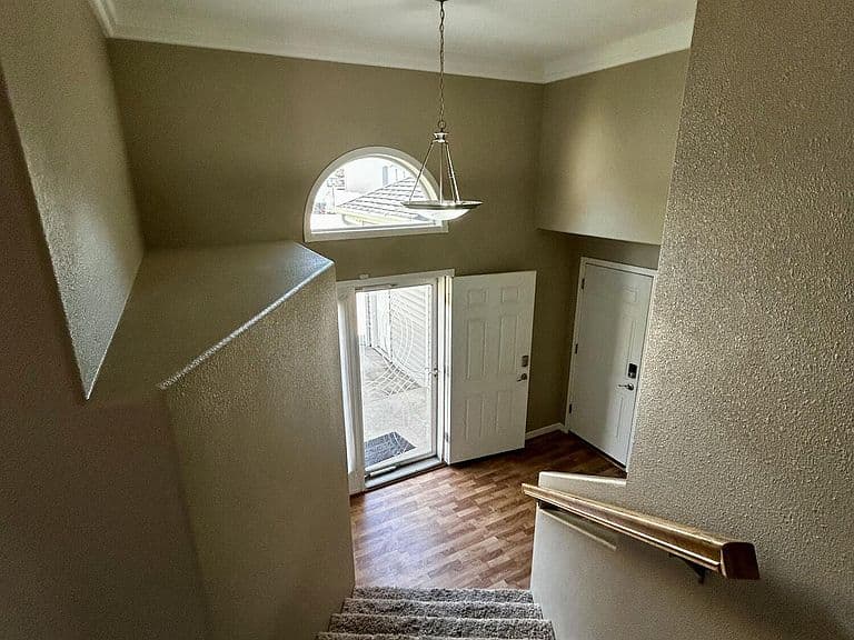 2811 Plainview Dr SE photo 5