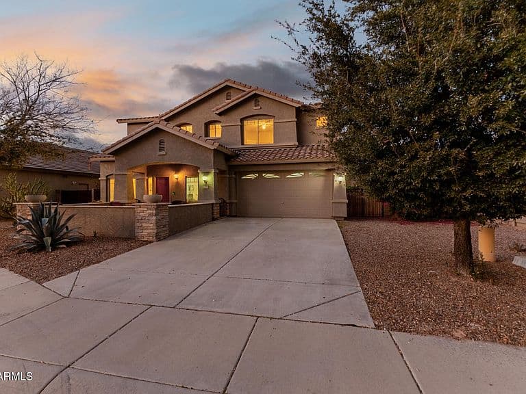 44192 W CANYON CREEK Drive photo 2