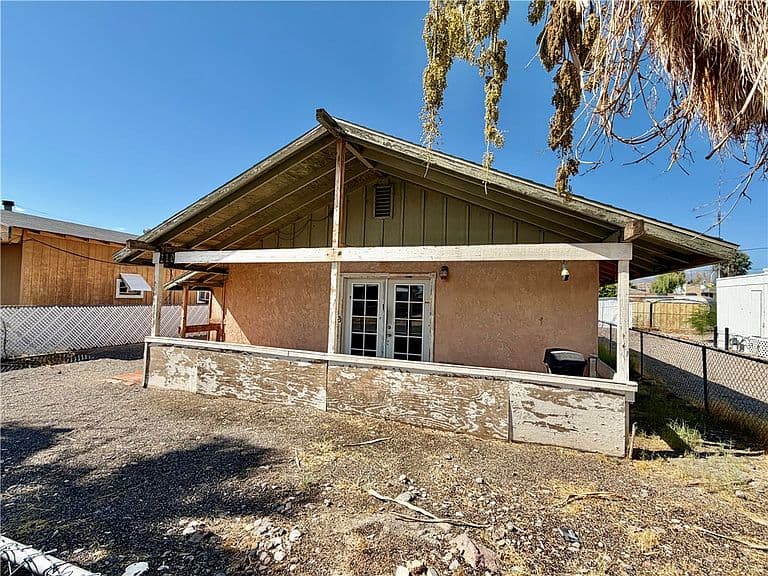 210 Riverwood Lane photo 2