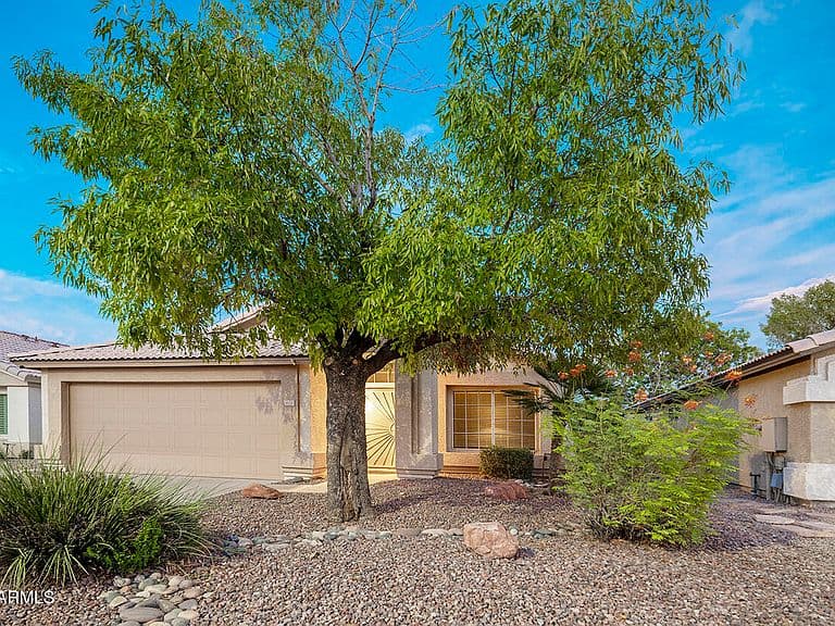 131 N DEL PUEBLO Place photo 1