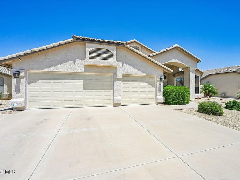 12740 W CAMBRIDGE Avenue photo 4