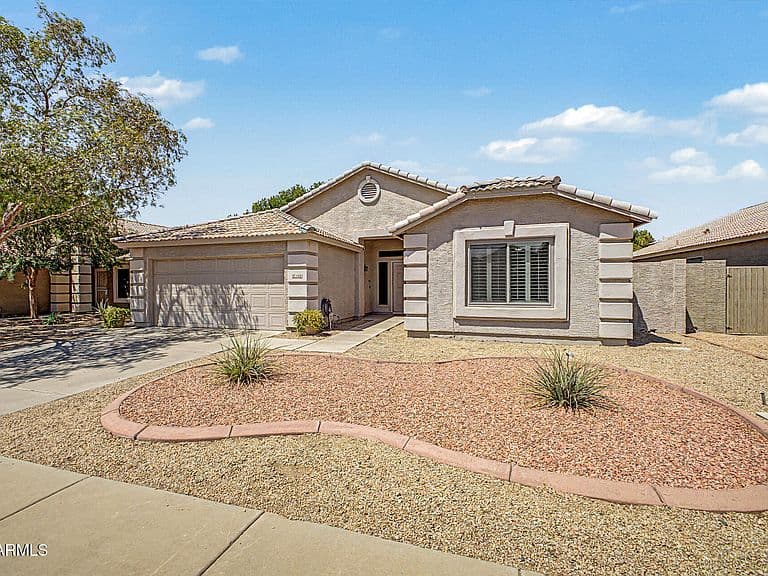5168 W AUGUSTA Avenue photo 3