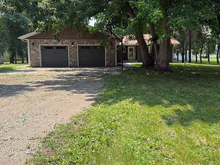 8700 Island Rd photo 1