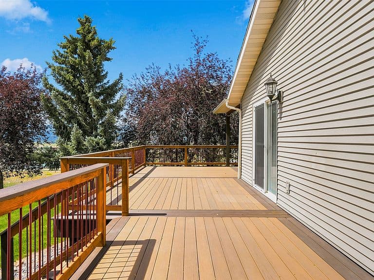 6385 Goodan Ln photo 4