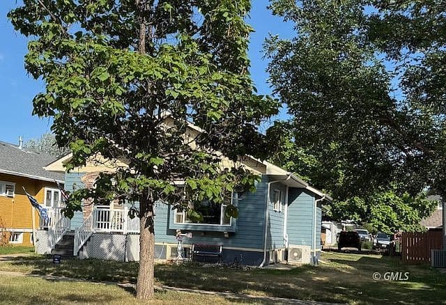 606 N Meade Ave photo 1