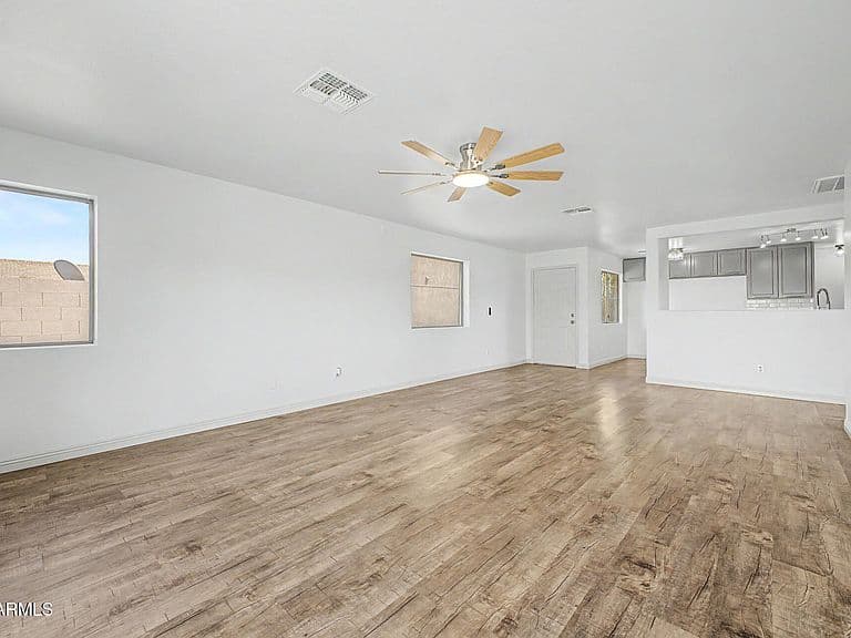 25670 W SATELLITE Lane photo 5