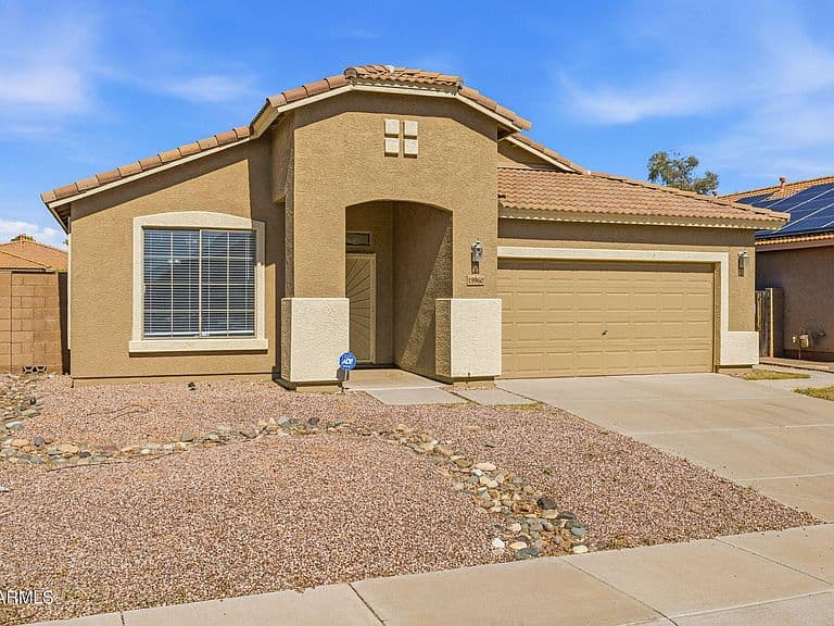 15960 W VENTURA Street photo 2