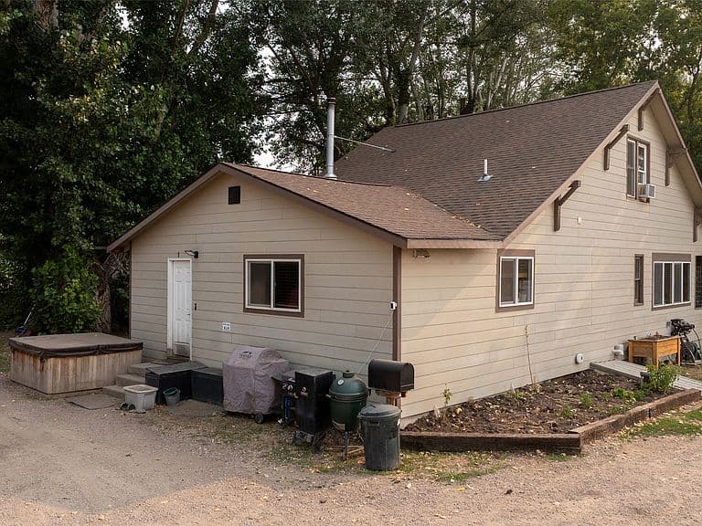 14655 Hamel Rd photo 3