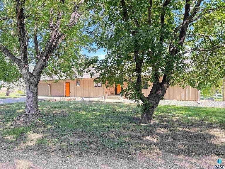 45508 272nd St photo 2