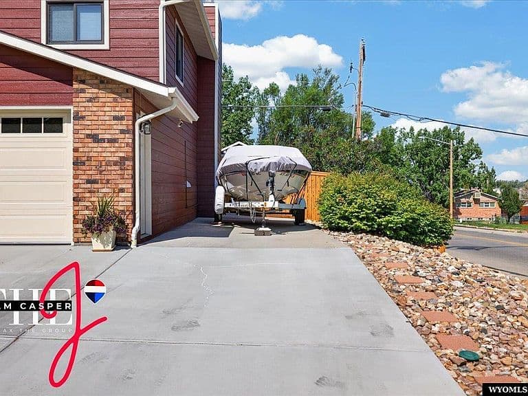 2102 Shumway Ave photo 3