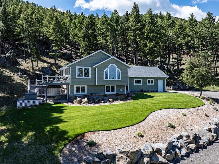 16 Evergreen Ct photo 3