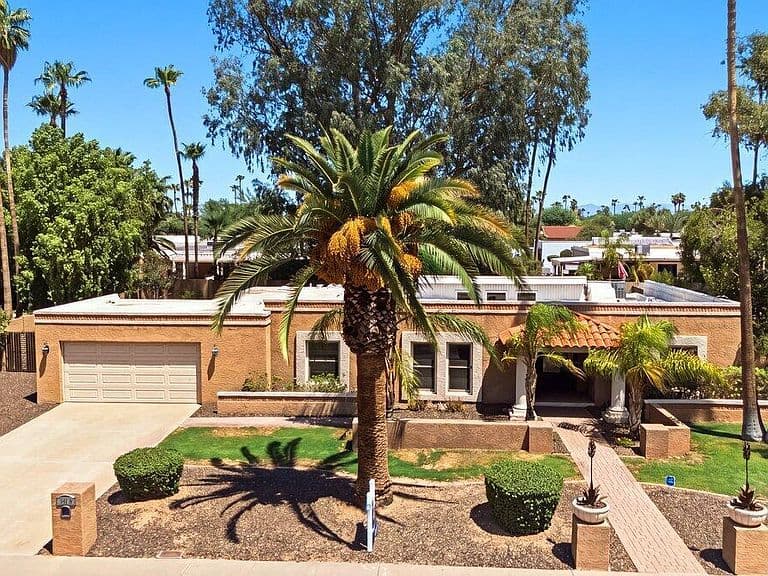 5912 E Emile Zola Avenue photo 1