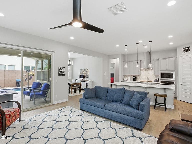 20970 E Reins Rd photo 5