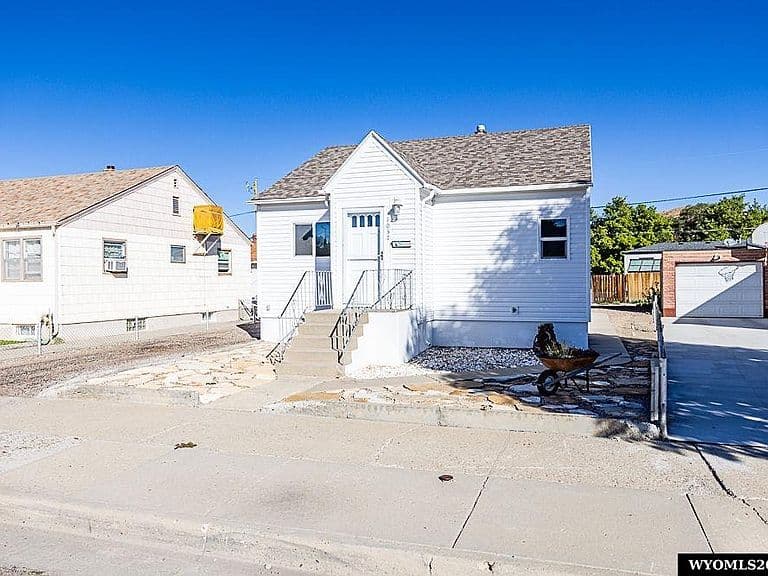 1037 Arapahoe St photo 2